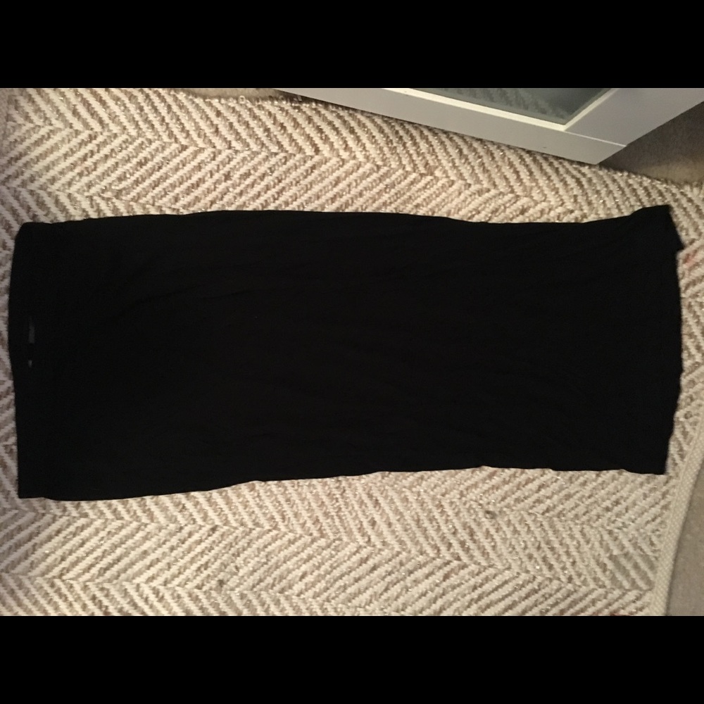 Plain ankle length FORM FITTING black skirt
