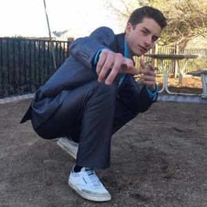 Meet your Posher, Kyle