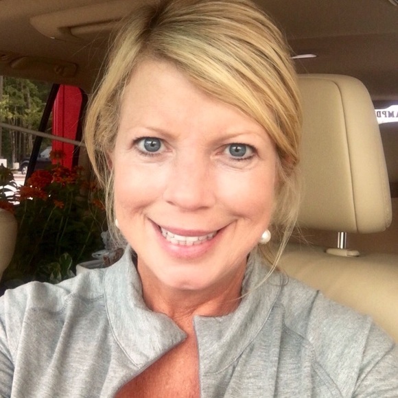 Meet your Posher, Candace - Picture 4 of 8