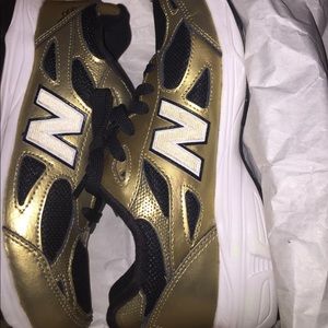 Black & gold new balances