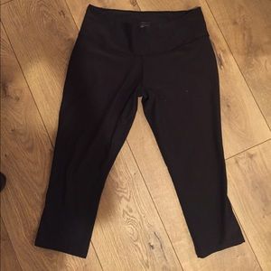 Nike Cropped Leggings