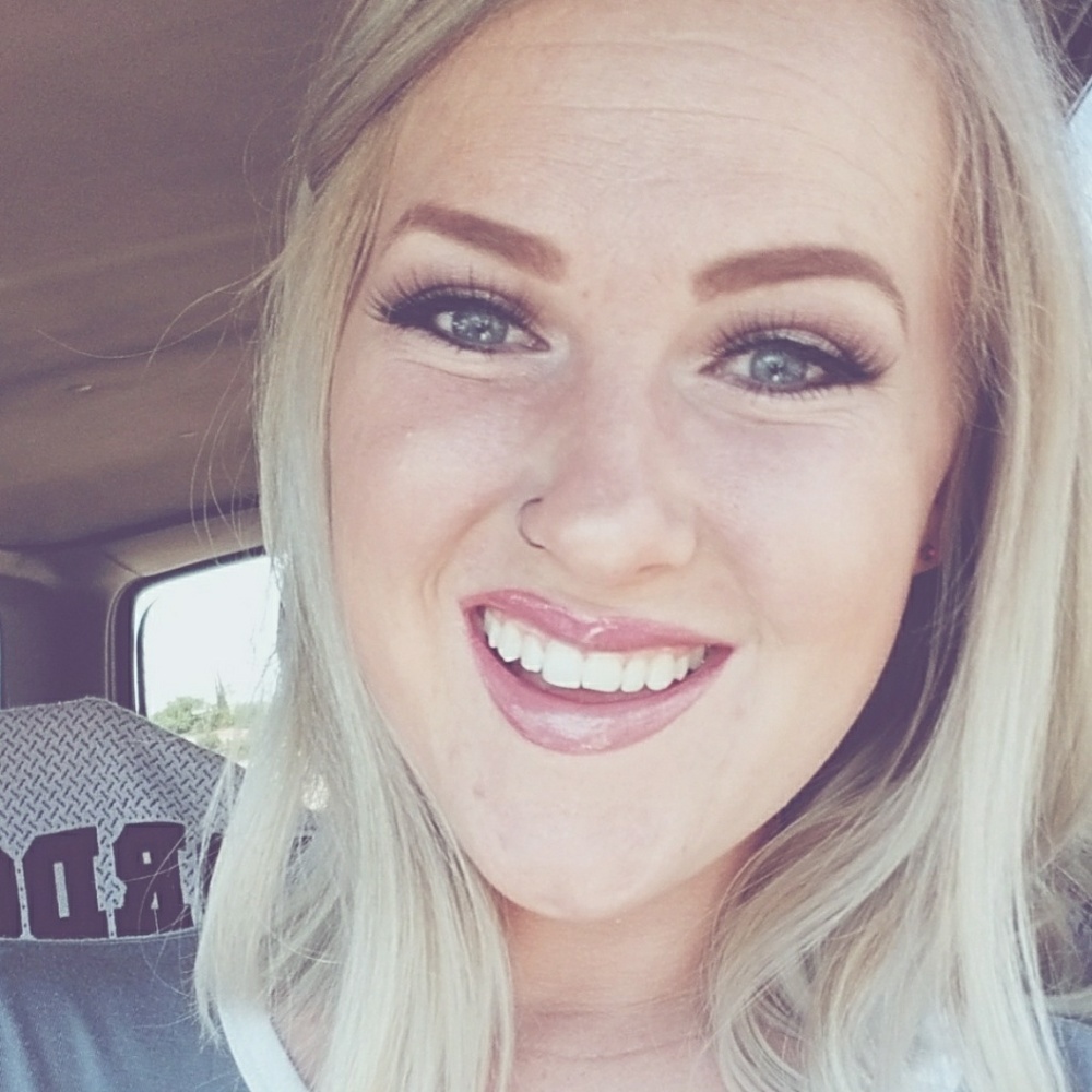 👋 Meet your Posher, Kasie