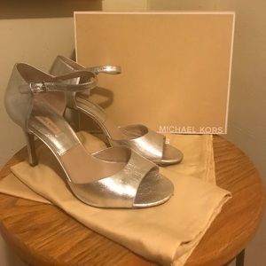 Michael Kors Peep Toe