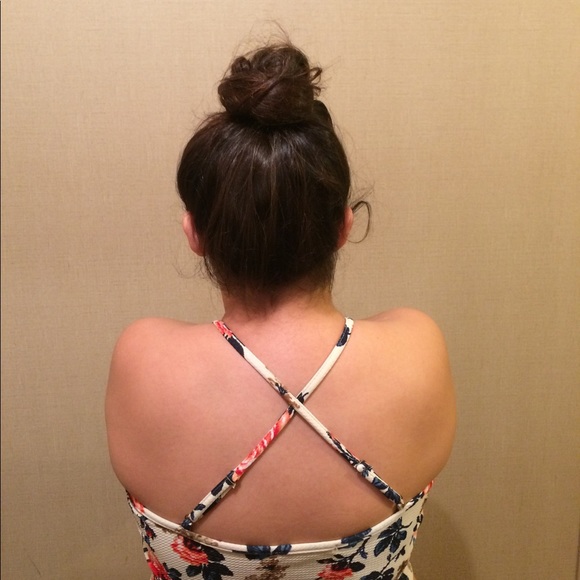 Cute Floral crop top! - Picture 2 of 2