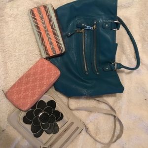 2 Purses & 2 Wallets Like New Never Used