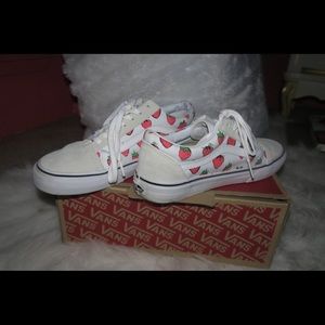 🍓SEMI-NEW  Strawberry Old School Vans🍓