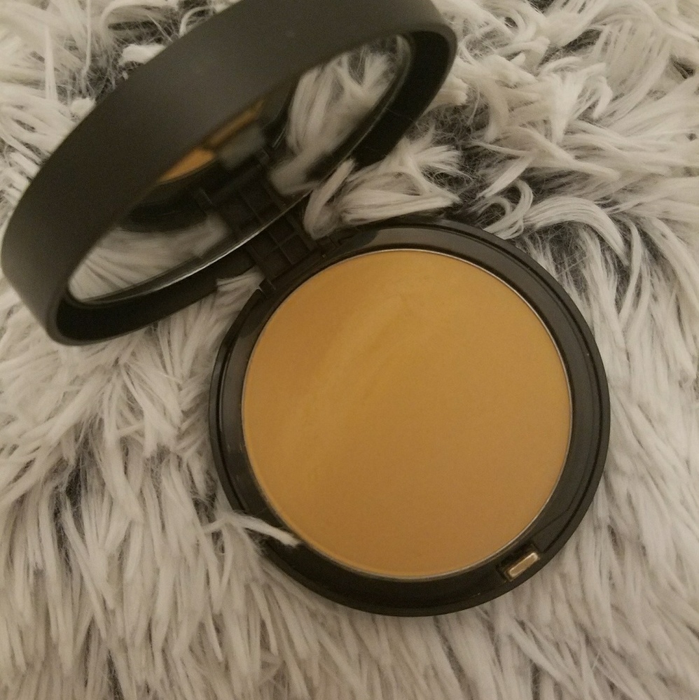 bareMinerals Barepro Foundation