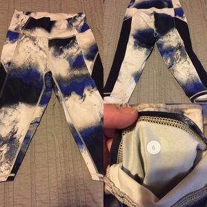 Lululemon Galaxy Print Crops Size 6