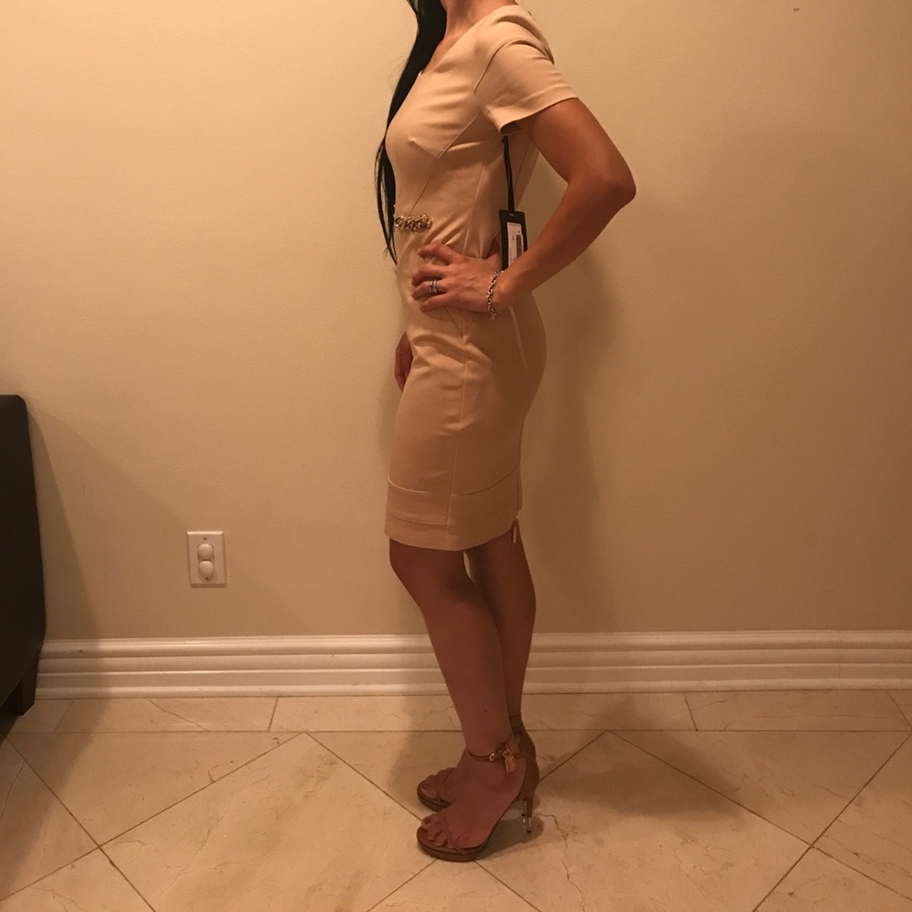 Nude formal dress - Picture 2 of 6