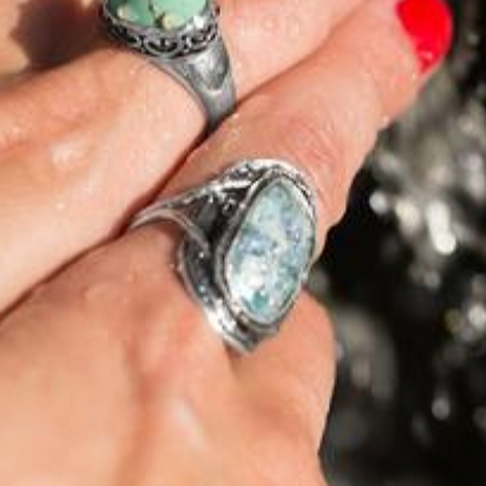 OXIDIZED OVAL ROMAN GLASS RING - Picture 3 of 3