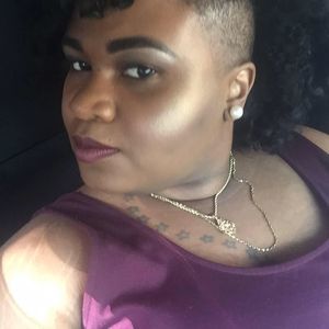 Meet your Posher, Felisha