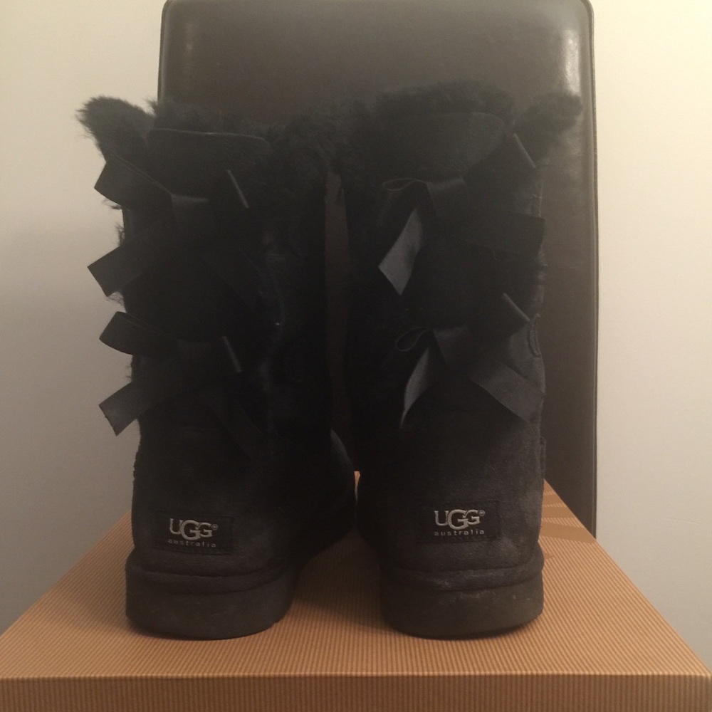 Ugg Black Bailey Boot - Gently Used