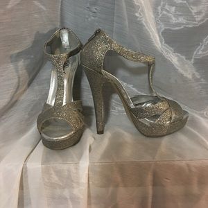 Silver glitter high heel shoes