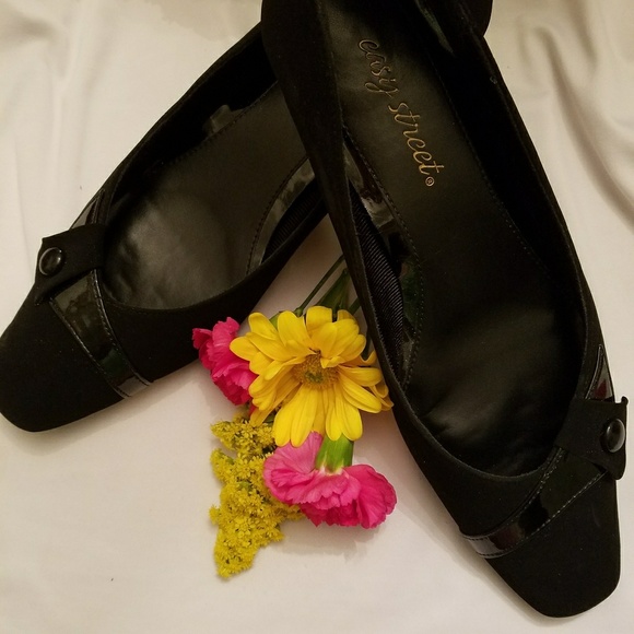 🦋3/$20🦋 Easy Street Heels by Woman Within - Picture 2 of 8