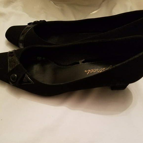 🦋3/$20🦋 Easy Street Heels by Woman Within - Picture 4 of 8