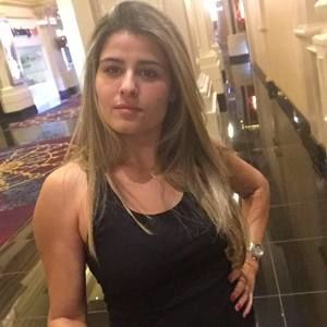 Meet your Posher, Priscila