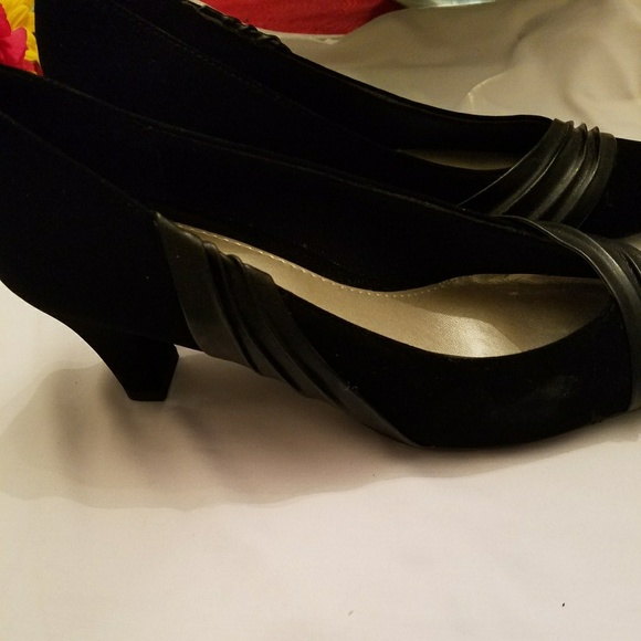 🦋3/$20🦋 Easy street heels by Woman Within - Picture 5 of 8