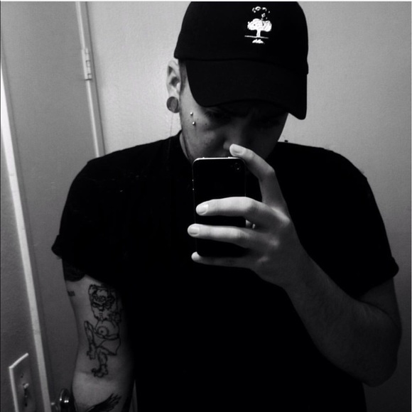 Meet your Posher, Alec - Picture 1 of 1