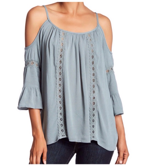 🔴 Romeo & Juliette Couture Sage Green Cold Shoulder Top NWT - Picture 3 of 9