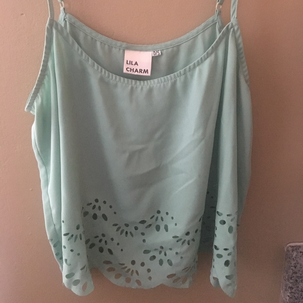 Green foam color tank