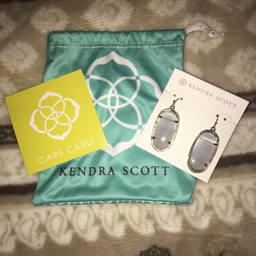 Kendra Scott Elle earrings