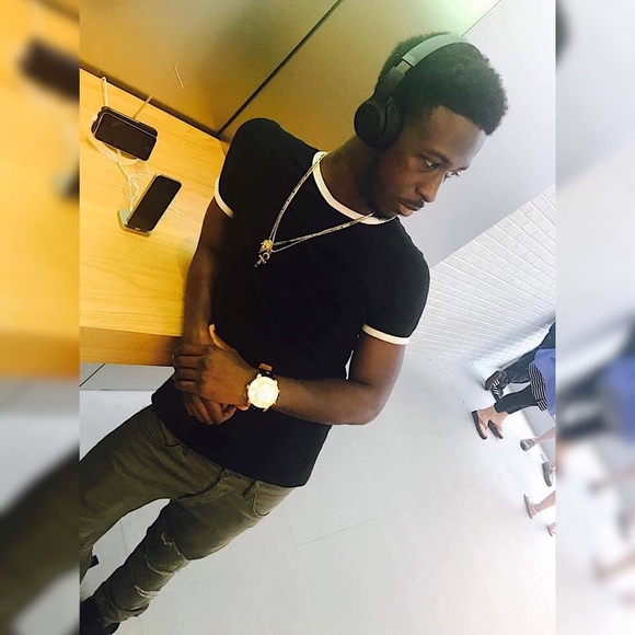 Meet your Posher, Stephen - Picture 1 of 1