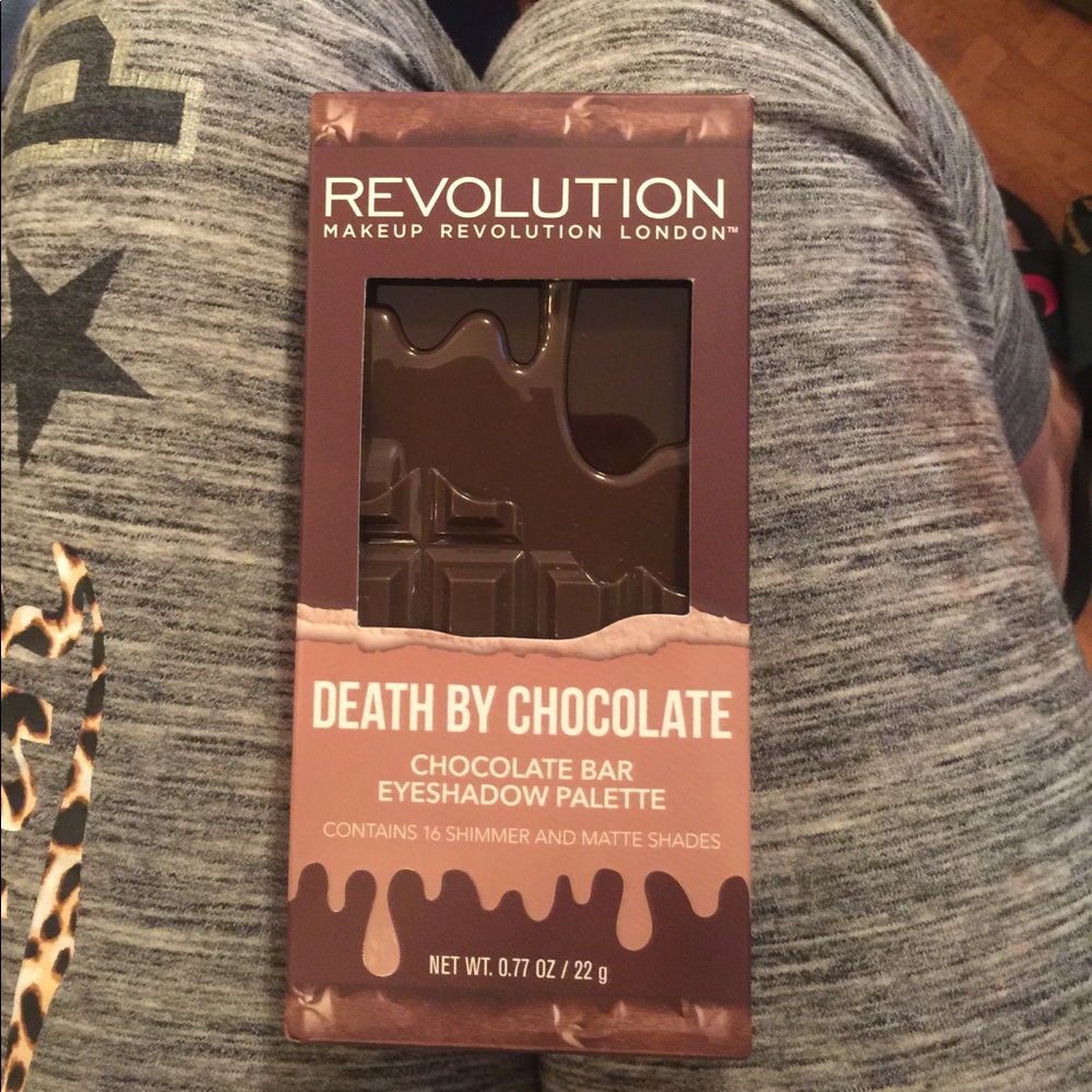 Revolution death by chocolate eyeshadow palette