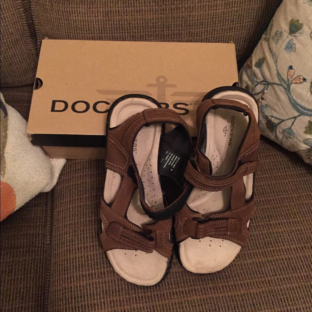 $reduced$ Dockers sandals, men's size 8; worn once