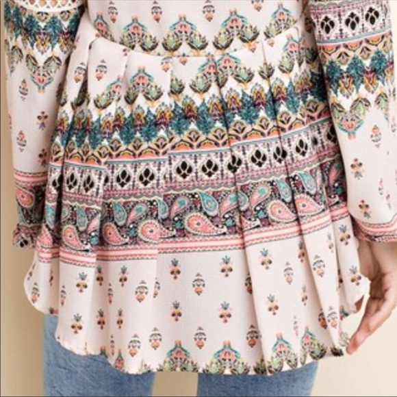 🆕 Long sleeve top with tassels - Picture 6 of 6
