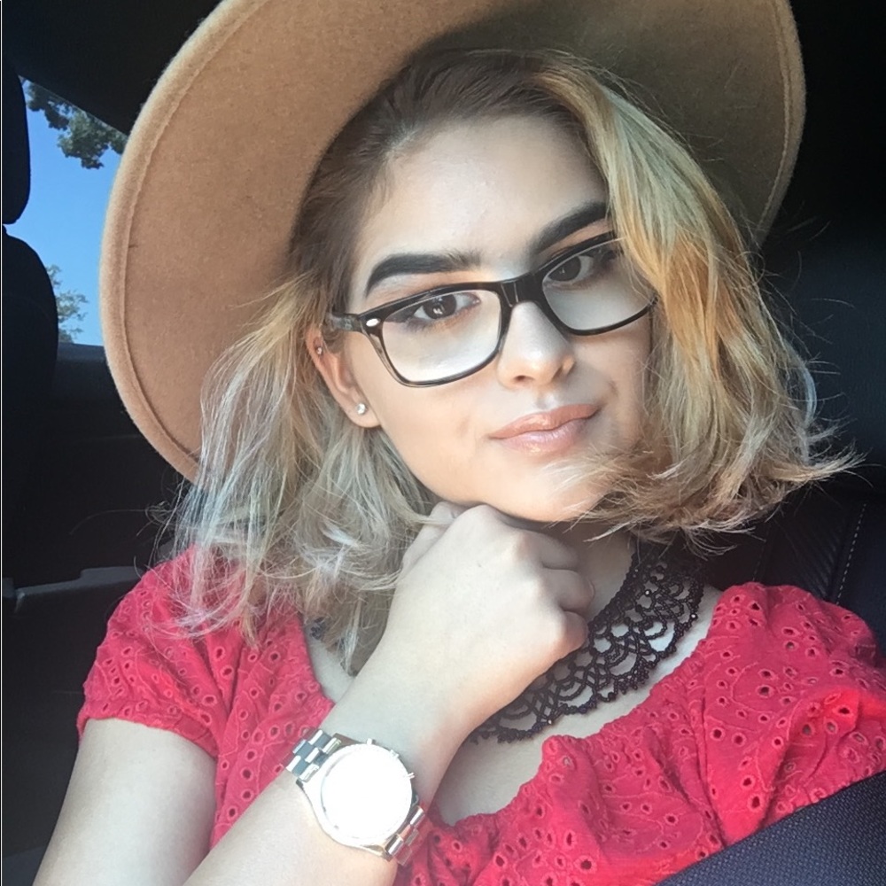 Meet your Posher, Kristina