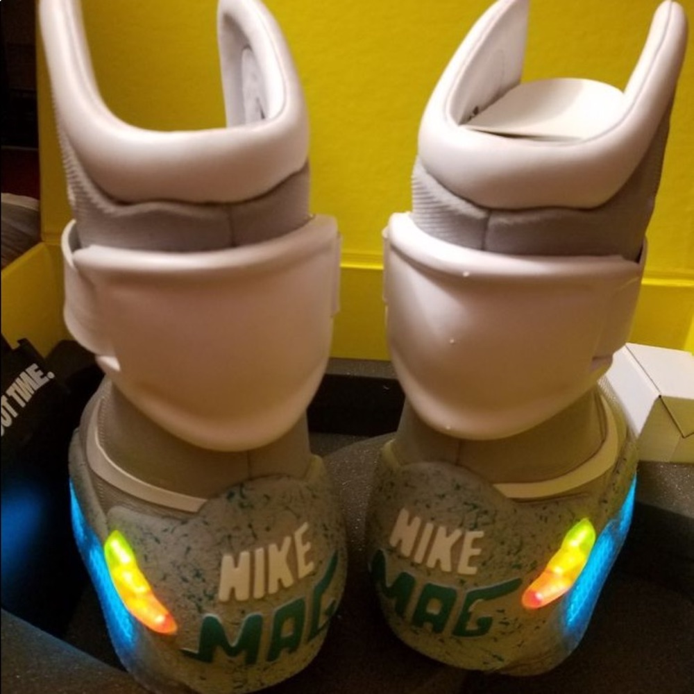 (REPS) NIKE AIR MAG MARTY MCFLY BACK TO THE FUTURE