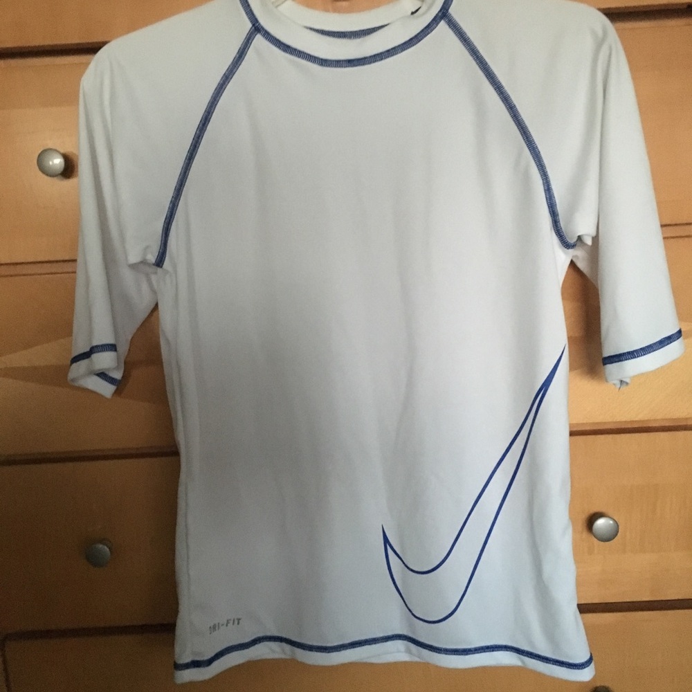 Nike Boys Dri-Fit Shirt.