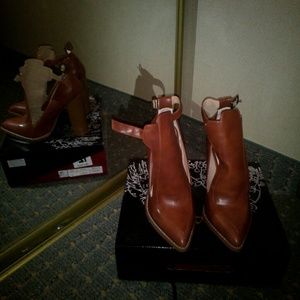 Brown Leather Lilliana Stacked Heel