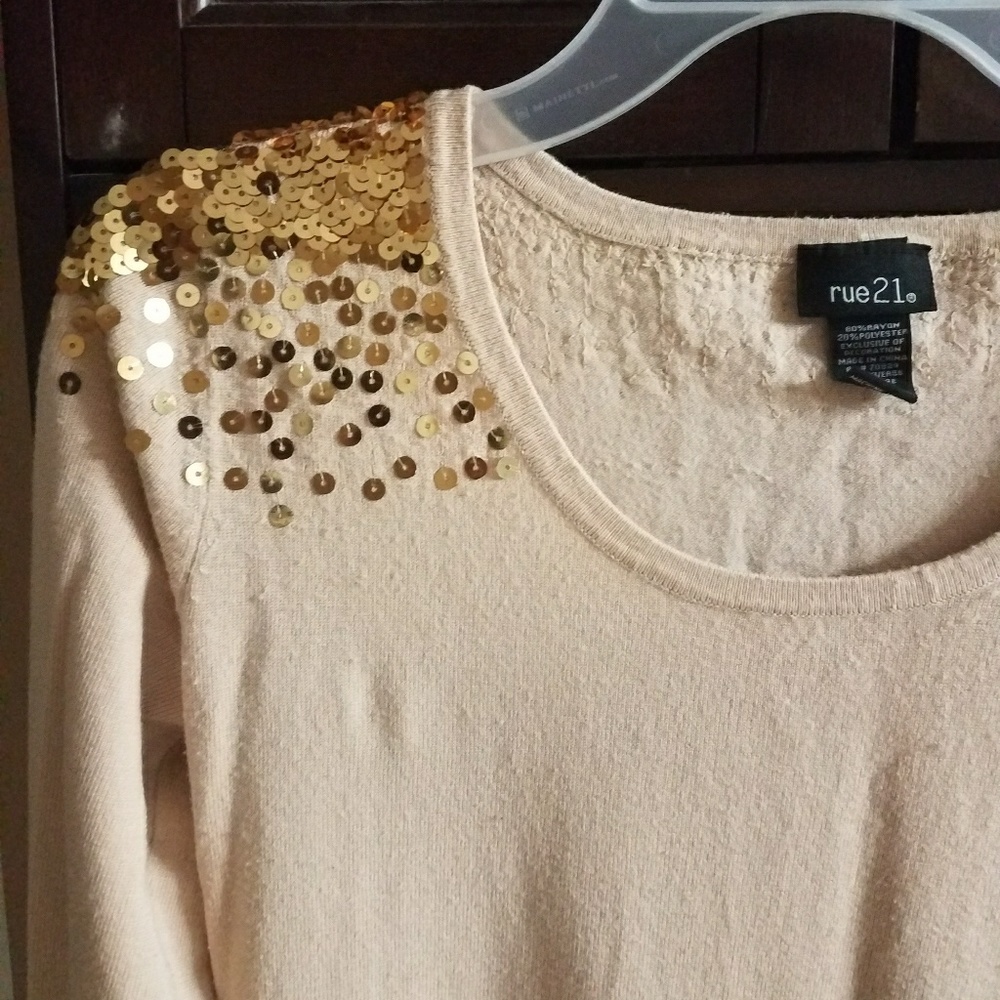 Sweater - Picture 2 of 3
