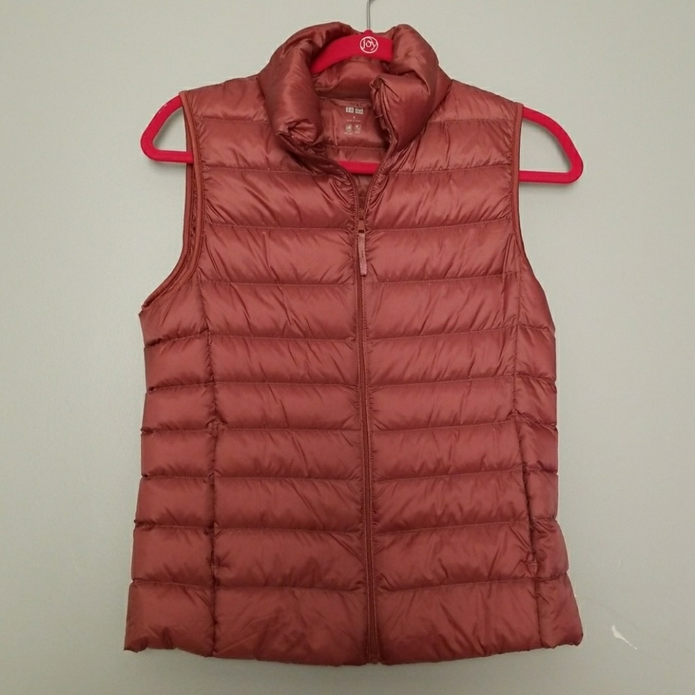 Uniqlo rose gold vest