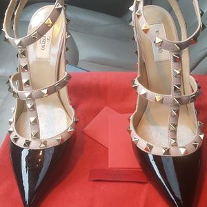 Valentino Garavani RockStud T-STRAP Pumps