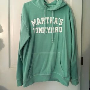 MARTHAS VINEYARD SWEATSHIRT