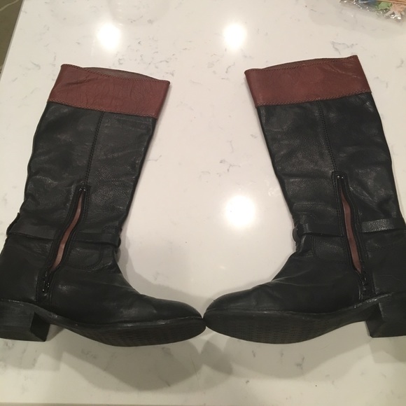 Boots - Picture 3 of 4