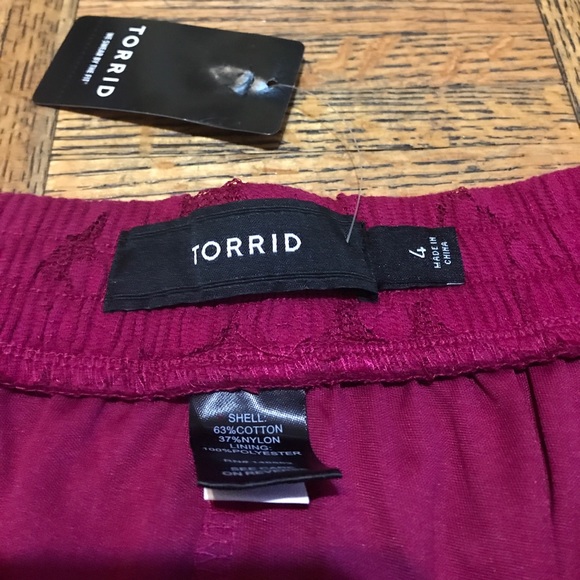 Torrid Flowy Lace Shorts Plus Size 4X - Picture 5 of 7