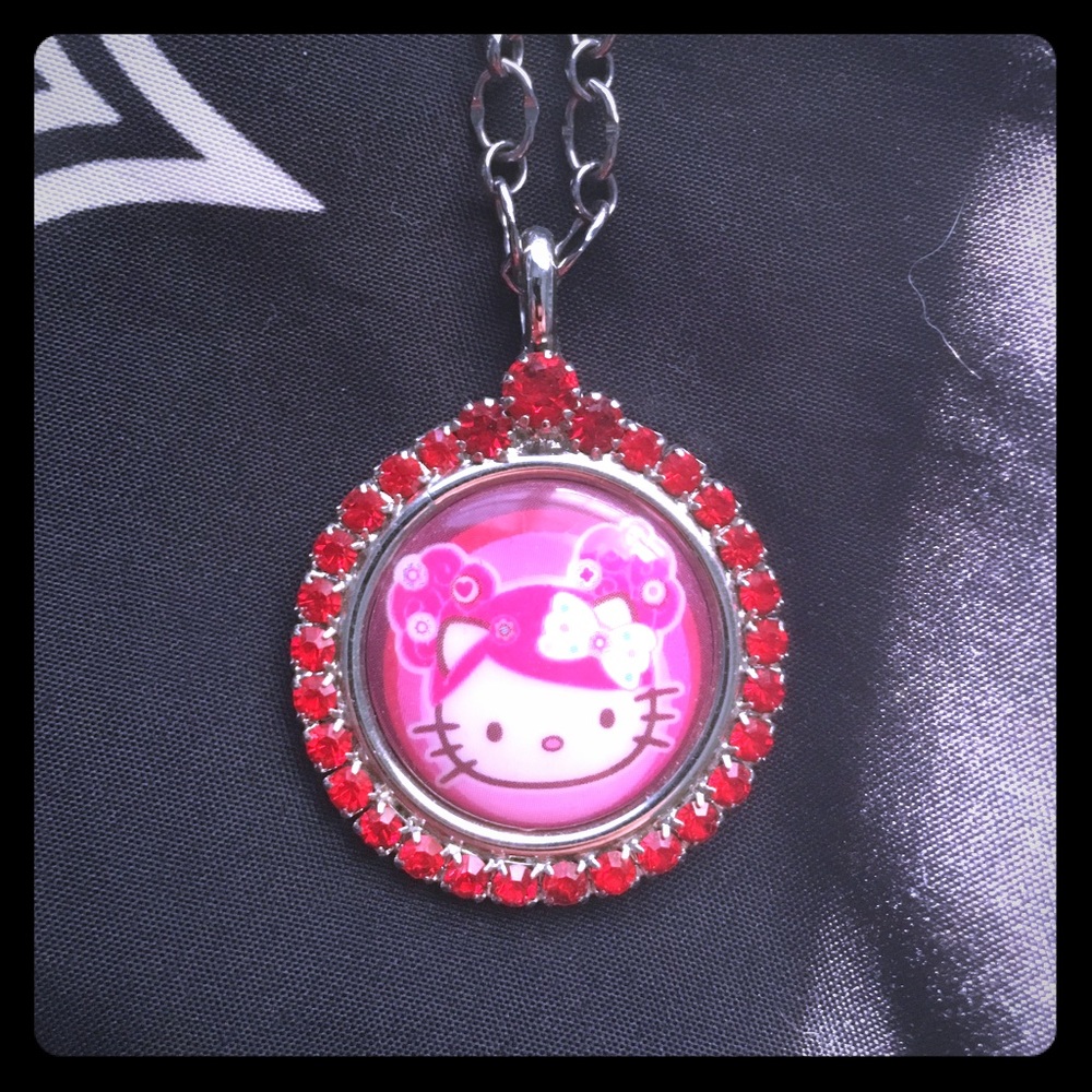 SOLD🖤Tarina Tarantino Hello Kitty Necklace