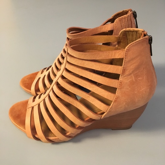 Johnston & Murphy Shoes - Johnston & Murphy Geneva wedge