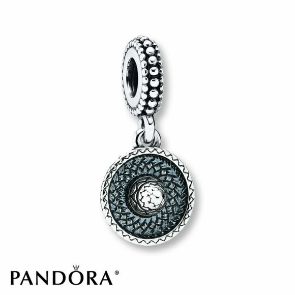🚫SOLD🚫Discontinued Pandora Bracelet With charms - Picture 4 of 4