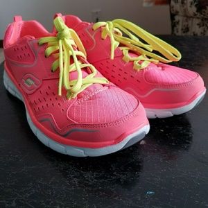 7.5 Skechers Memory Foam Shoes