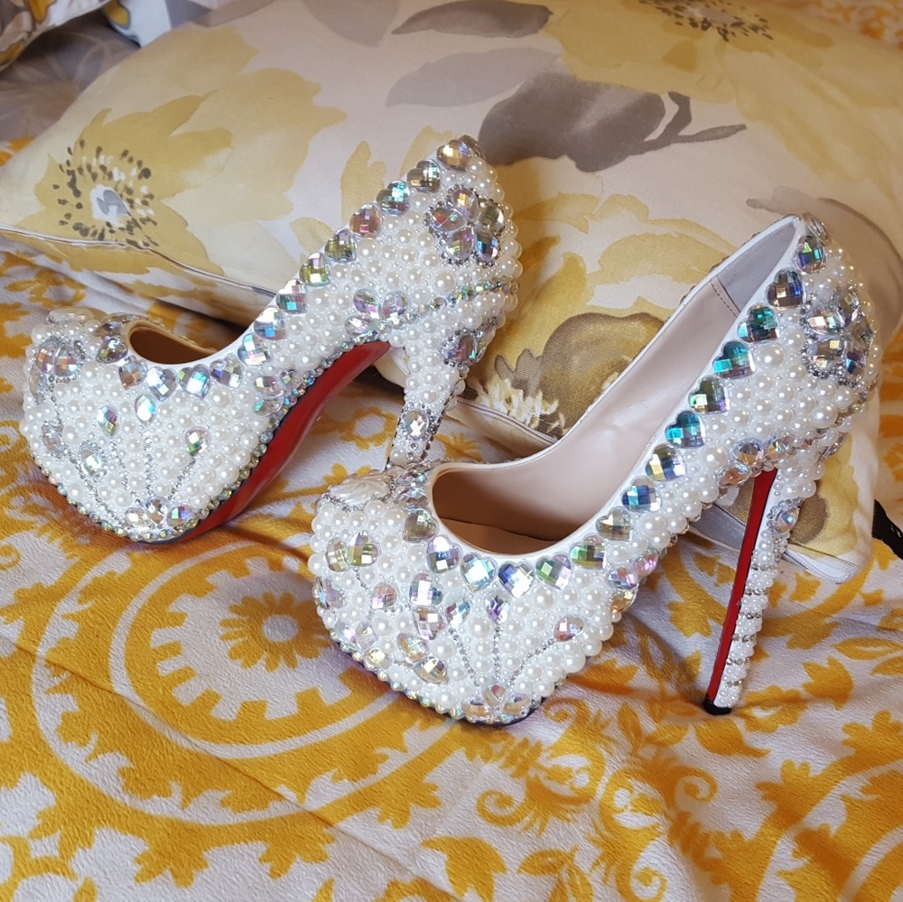 Wedding heel pump