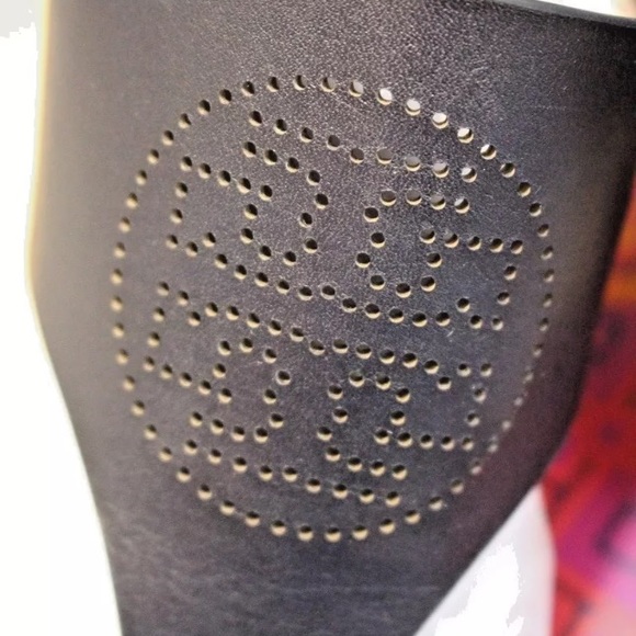 Brand new Authentic Tory Burch wedge sandals - Picture 4 of 5