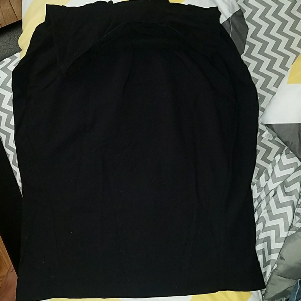 Maternity clothes - Picture 2 of 3
