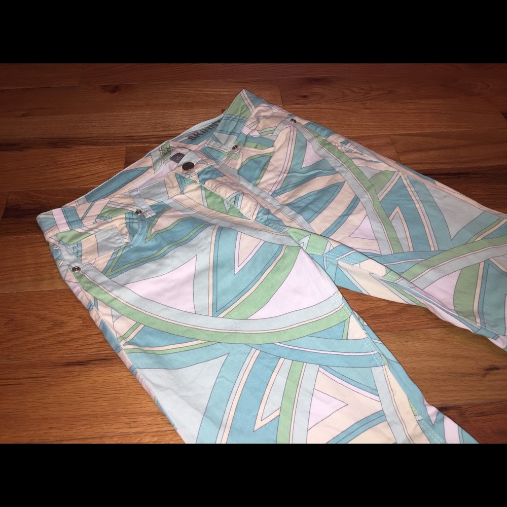 New York & Company Geometric skinny ankle capri