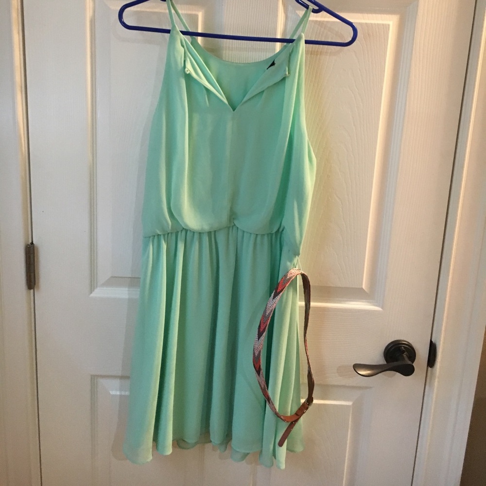 Spring dress - Picture 2 of 4