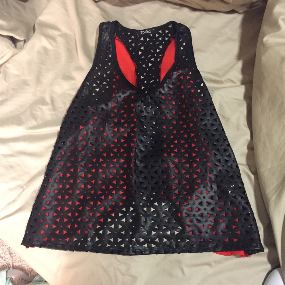Black and coral tank
