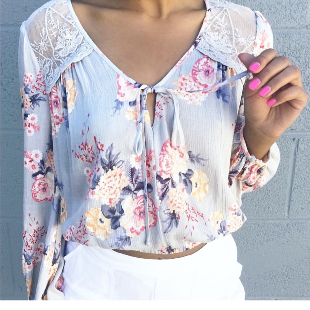 Dainty hooligan blouse